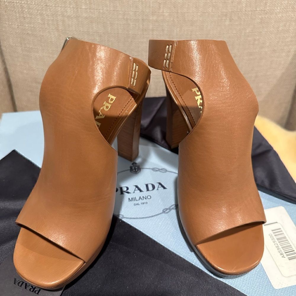 Prada Calzature Donna high heeled patent leather sandals size EU 35, tan NWT - Picture 7 of 13